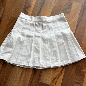 Mamba Jeans Woman’s Size S White Pleated Skirt